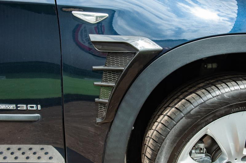 Купити Універсальні вентиляційні накладки на крила тип-D (імітація, 2 шт)