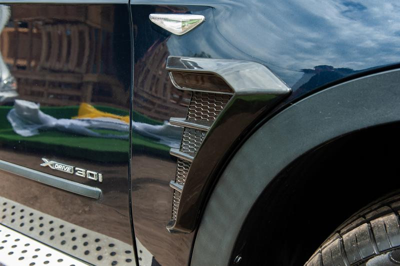 Купити Універсальні вентиляційні накладки на крила тип-D (імітація, 2 шт)