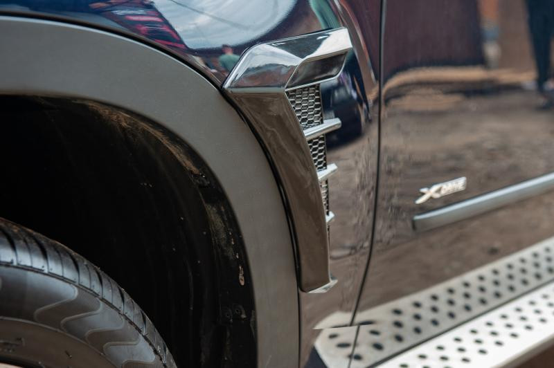 Купити Універсальні вентиляційні накладки на крила тип-D (імітація, 2 шт)