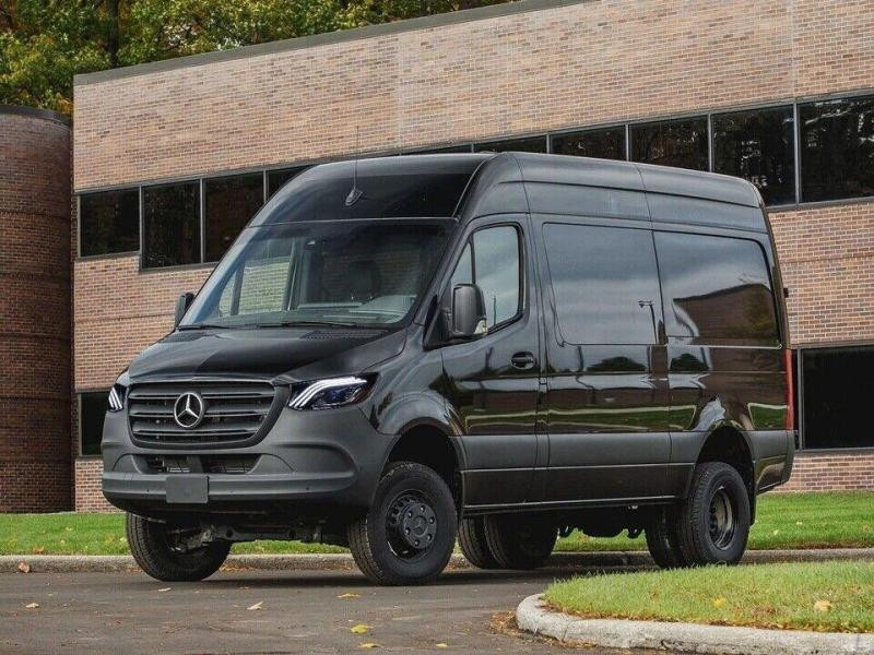 Купити Передня оптика Maybach (2 шт) для Mercedes Sprinter W907/W910 2018- рр