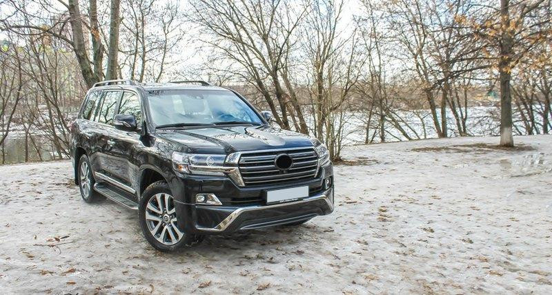 Купить Передняя накладка 2016-2025 (Executive 2016) Черный цвет для Toyota Land Cruiser 200