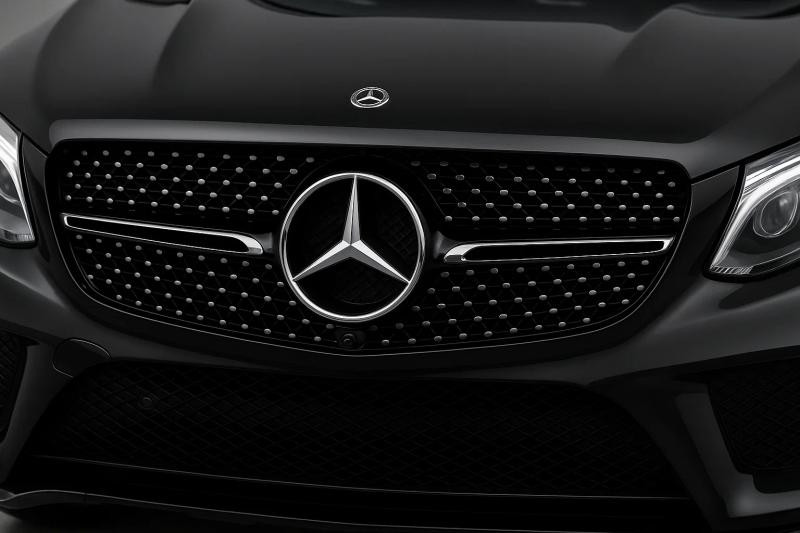 Купити Тюнінг решітка Diamond Black (GLE) З місцем під камеру для Mercedes GLE/ML сlass W166