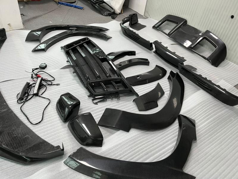 Купить Комплект обвесов LRT Carbon для Cadillac Escalade 2020- гг