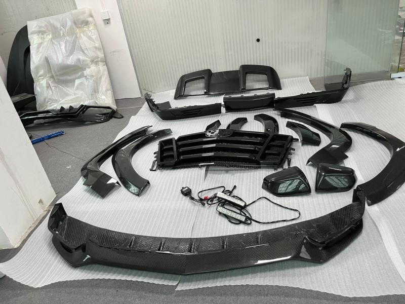 Купить Комплект обвесов LRT Carbon для Cadillac Escalade 2020- гг