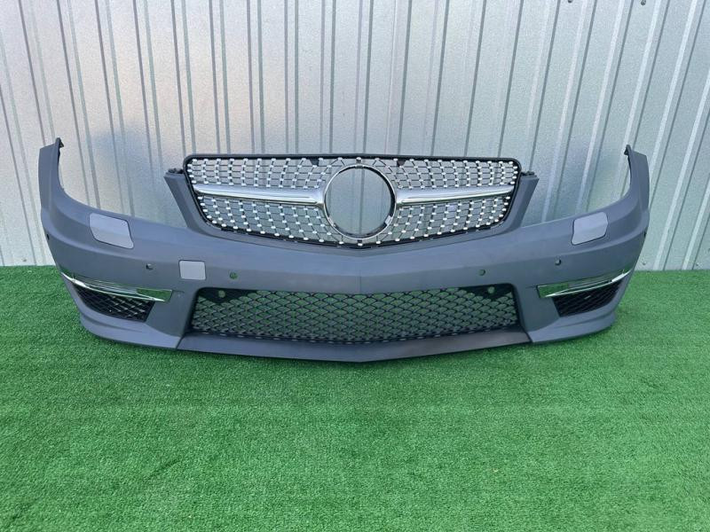 Купить Передний бампер 2011-2014 AMG C63 с решеткой Diamond Silver для Mercedes C-class W204