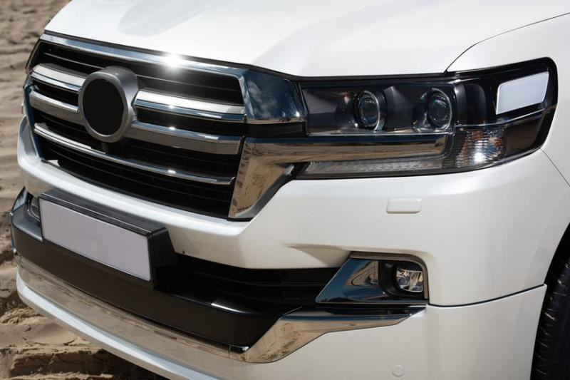 Купить Решетка 2016-2021 (дизайн 2019) Без камеры для Toyota Land Cruiser 200