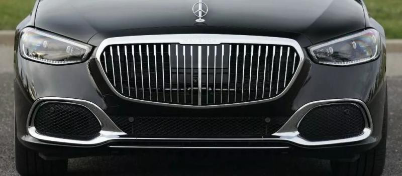Купити Передня решітка Maybach для Mercedes S-сlass W223