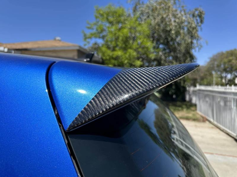 Купити Спойлер V4 (для GTI/R HB 2010-2013, Карбон) для Volkswagen Golf 6