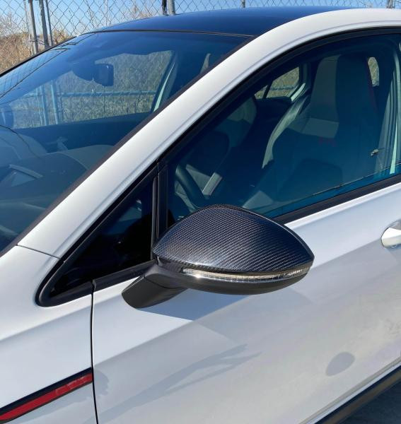 Купити Кришки дзеркал (Карбон) для Volkswagen Golf 8