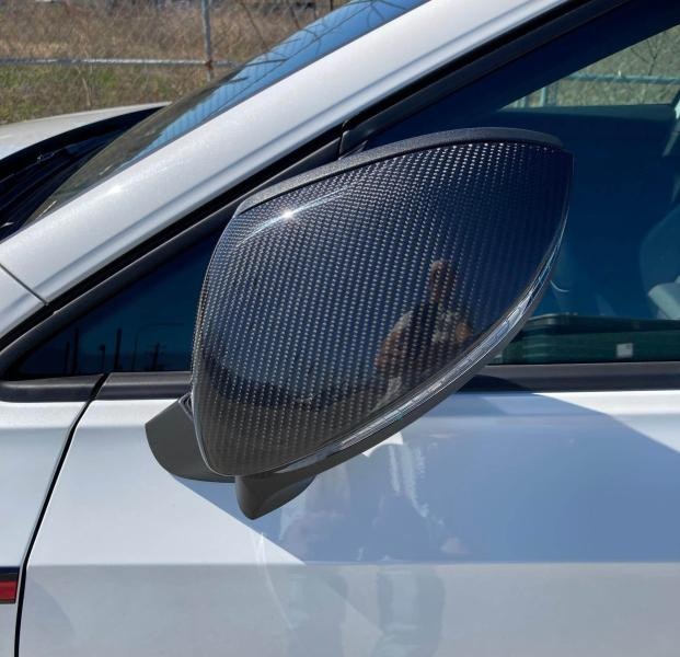 Купити Кришки дзеркал (Карбон) для Volkswagen Golf 8