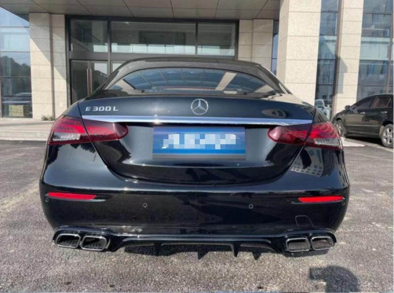 Купить Задний диффузор с насадками Silver (для Base, Дизайн E63 2020-2024) для Mercedes E-сlass W213