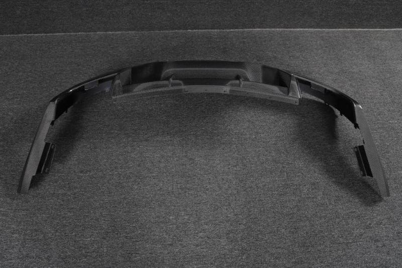 Купити Дифузор заднього бампера (Карбон) для Ford Mustang 2024- рр