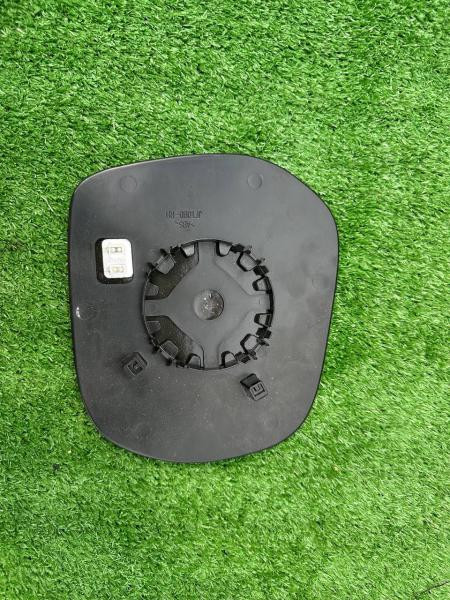 Купить Вкладыш зеркала (с подогревом, 1 шт) Правый для Toyota Land Cruiser 200