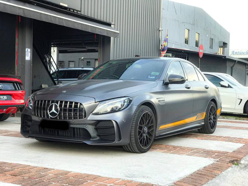 Купити Комплект обвісів з заднім дифузором (дизайн Black Mamba C63GT) для Mercedes C-сlass W205 2014-2021рр
