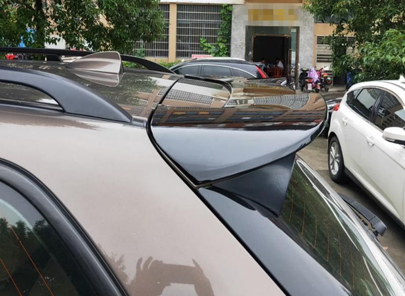 Купити Спойлер (чорний глянець) для BMW X5 E-70 2007-2013 рр