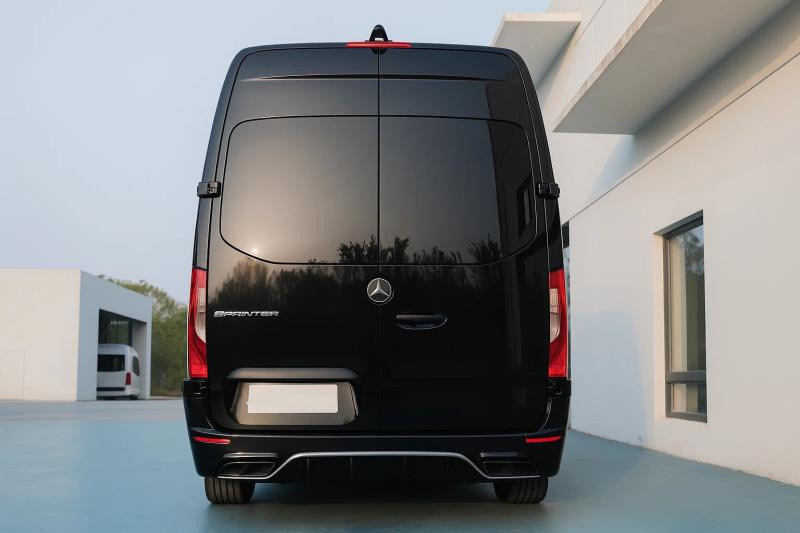 Купити Задній бампер AMG (для cередньої бази, ABS) для Mercedes Sprinter W907/W910 2018- рр