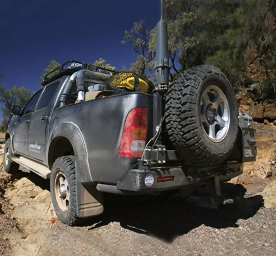 Купити Задній бампер Kaymar TOYOTA Hilux 05-15 (з двома штоками) k2040