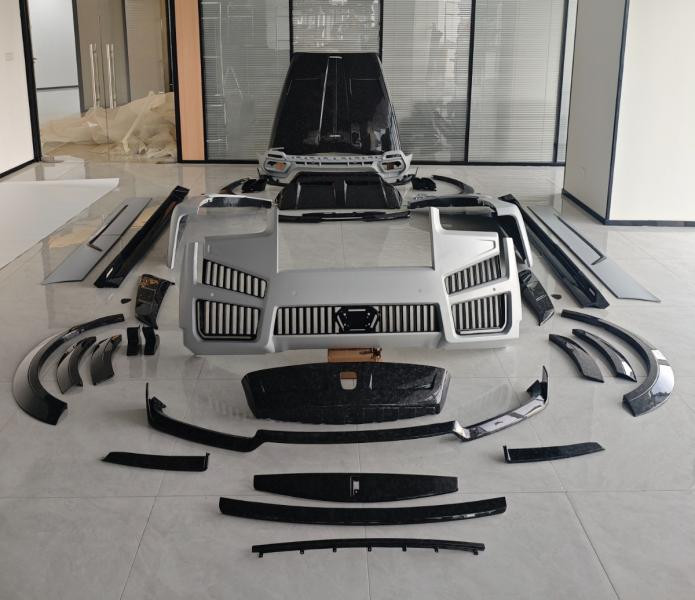 Купити Комплект обвісів MNSR Carbon (для 2024-2025) для Rolls-Royce Cullinan 2018- рр