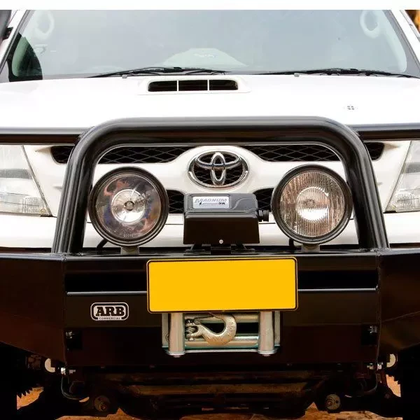 Купити Передній бампер ARB Commercial для Toyota Hilux 2005-2011 з кріпленням під фари 3414410