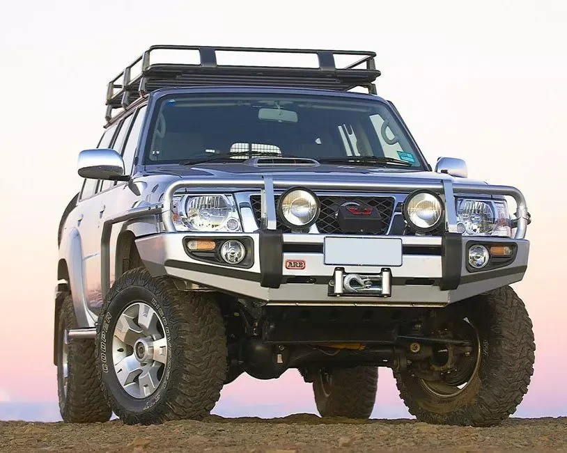 Купить Передний бампер ARB Deluxe для Nissan Patrol Y61 97-04 без расширителей крыльев 3417110