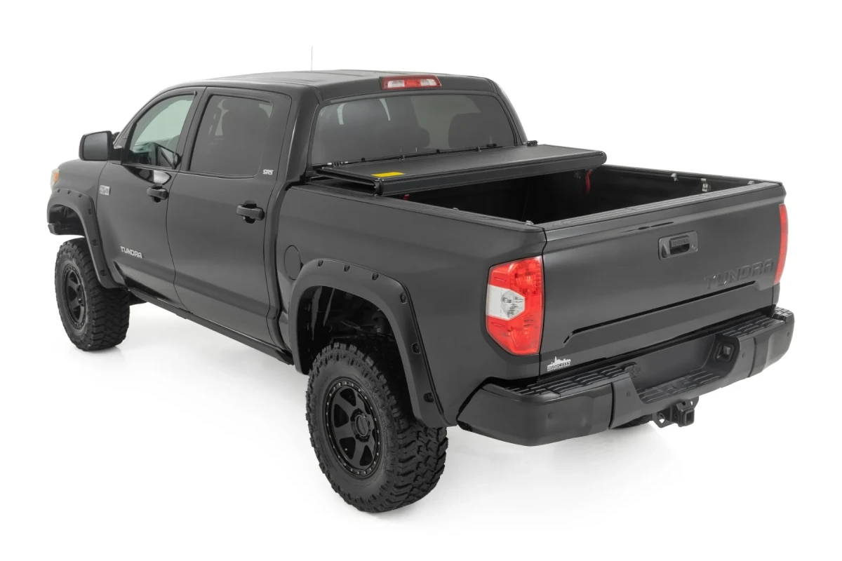 Buy Low -profile body lid 5 '5' 5 "No control system Rough Country - Toyota Tundra 02-19
