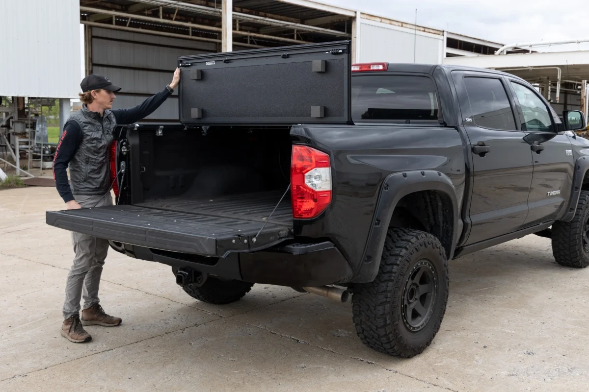 Buy Low -profile body lid 5 '5' 5 "No control system Rough Country - Toyota Tundra 02-19