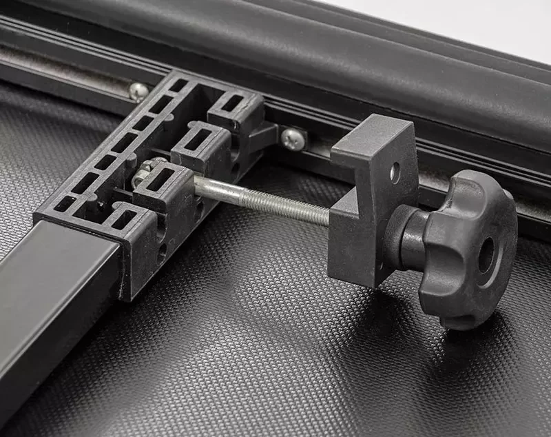 Buy Vinyl Cover 6 '5 "5" Tri-Fold Rough Country for Toyota Tundra 07-13