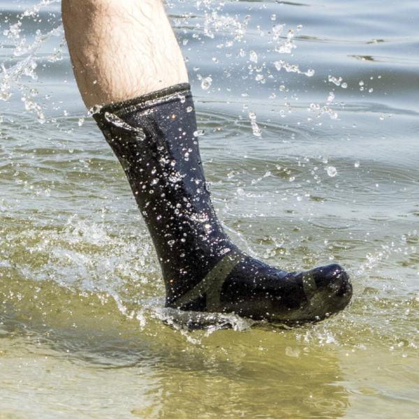 Buy Socks waterproof dexhell trekking, rn, with green stripe