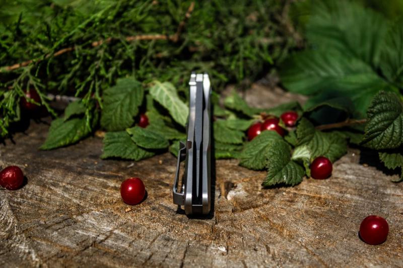 Buy Than a folding Ruike P135-SF