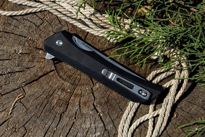 Buy Than a folding Ruike Hussar P121-B