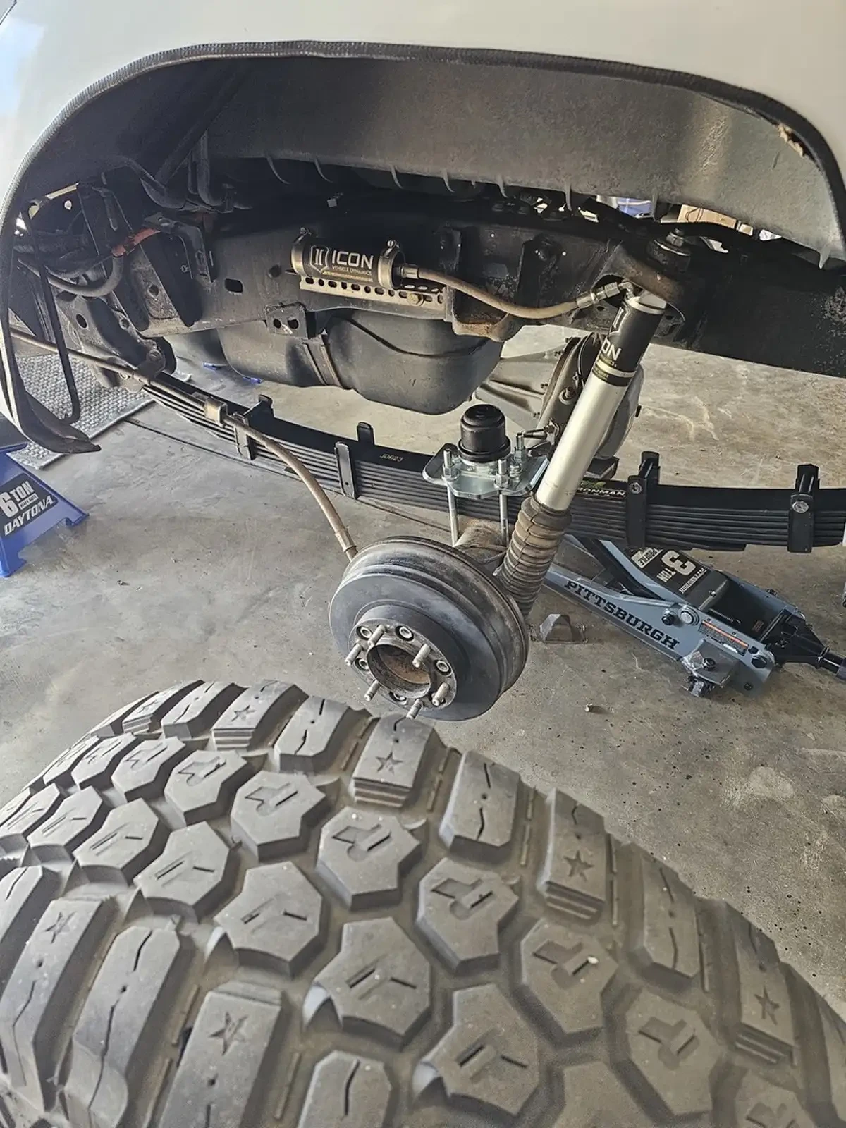 Buy Tronman Toy066c 200+ kg for Toyota Tacoma