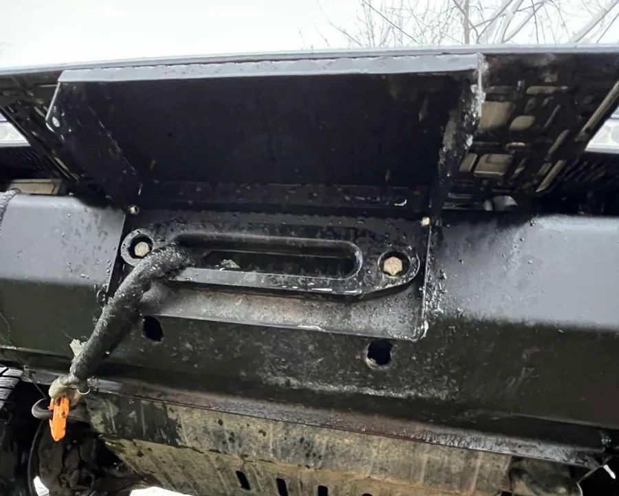 Купити Відкидна рамка номерного знака на клюз лебідки XRoad