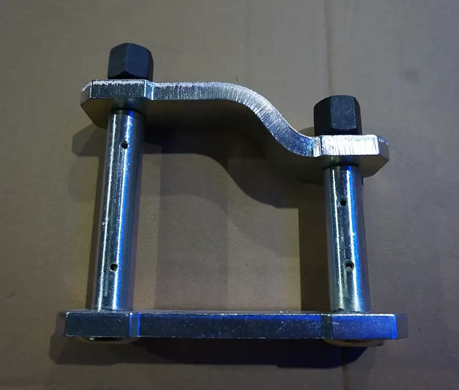 Купити Сережка задньої ресори Ironman 1155