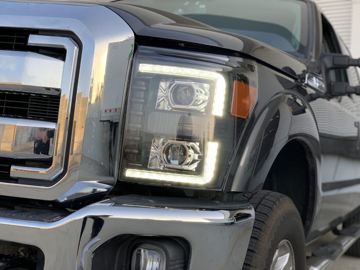 Купить Передние фары LED Ford Super Duty 2011-2016 LED LUXX серия черные AlphaRex AHL-FD11-PL-SA-B