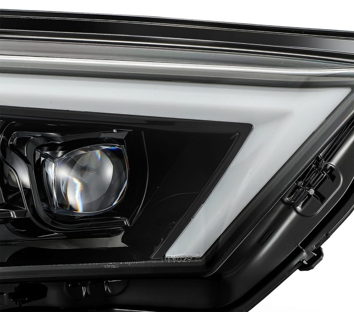 Купити Передні фари Toyota 4Runner 2014-2022 LED NOVA серія колір Alpha-Black AlphaRex AHL-T414-N-LB