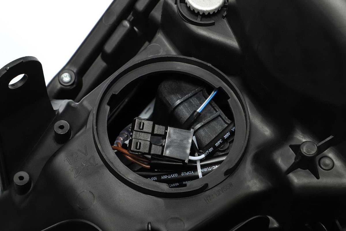 Купити Передні фари Toyota 4Runner 2014-2022 LED NOVA серія колір Alpha-Black AlphaRex AHL-T414-N-LB