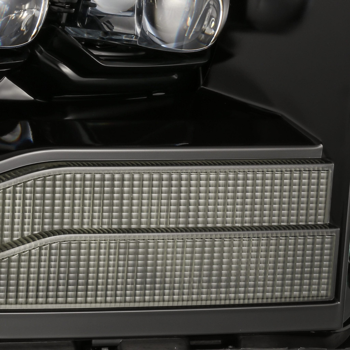 Купити Передні фари Dodge Ram 1500 Classic 2006-2008 LED NOVA серія колір Alpha-Black AlphaRex AHL-DR06-N-LB