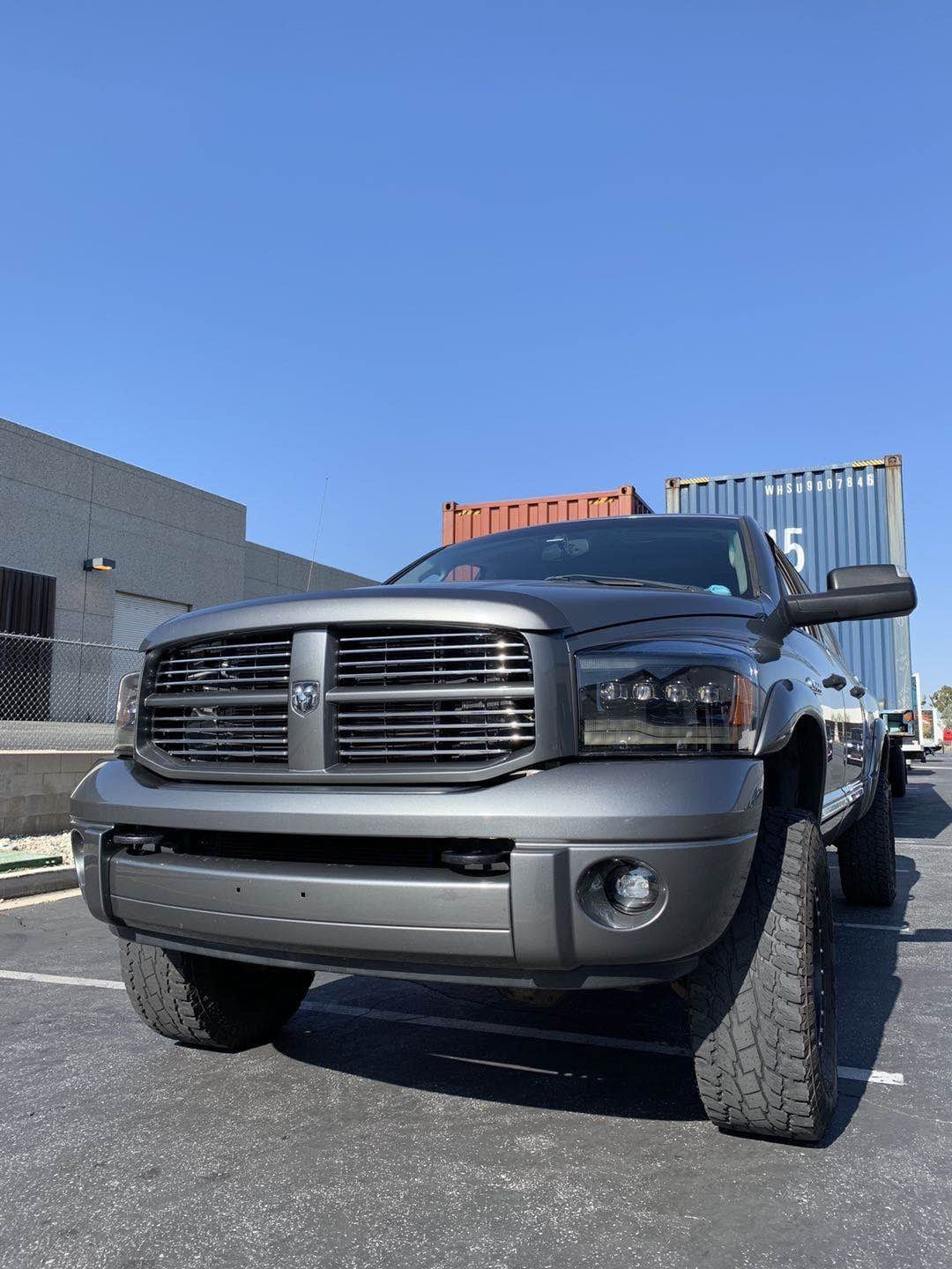 Купити Передні фари Dodge Ram 1500 Classic 2006-2008 LED NOVA серія колір Alpha-Black AlphaRex AHL-DR06-N-LB