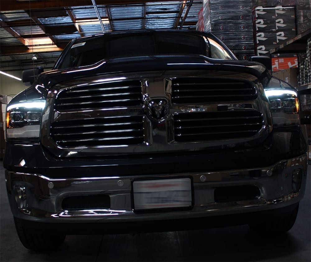 Купити Передні фари Dodge Ram 1500 Classic 2009-2023 LED LUXX серія чорні AlphaRex AHL-DR09-PL-G3-SA-B