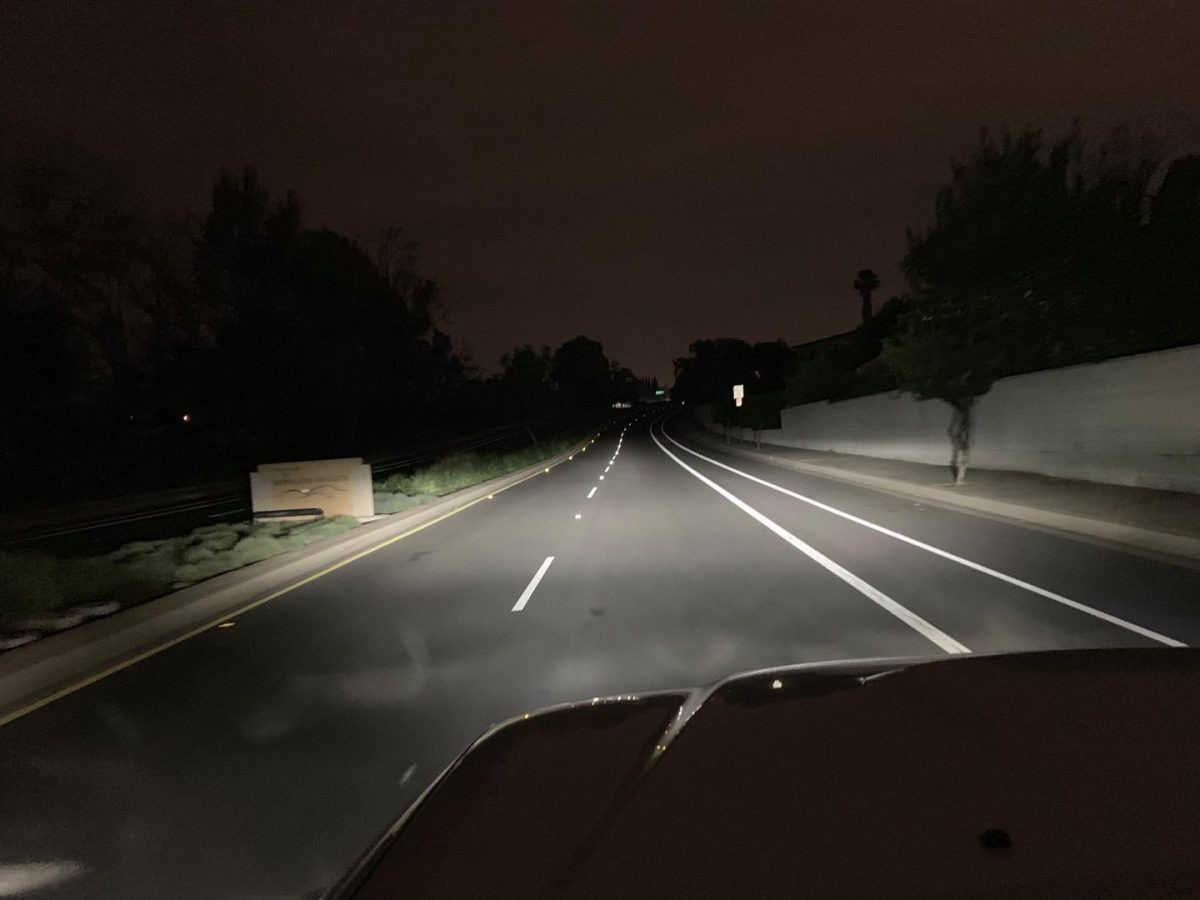 Купить Передние фары LED Toyota Tacoma 2005-2011 LED LUXX серия черные AlphaRex AHL-TT05-L-SA-B