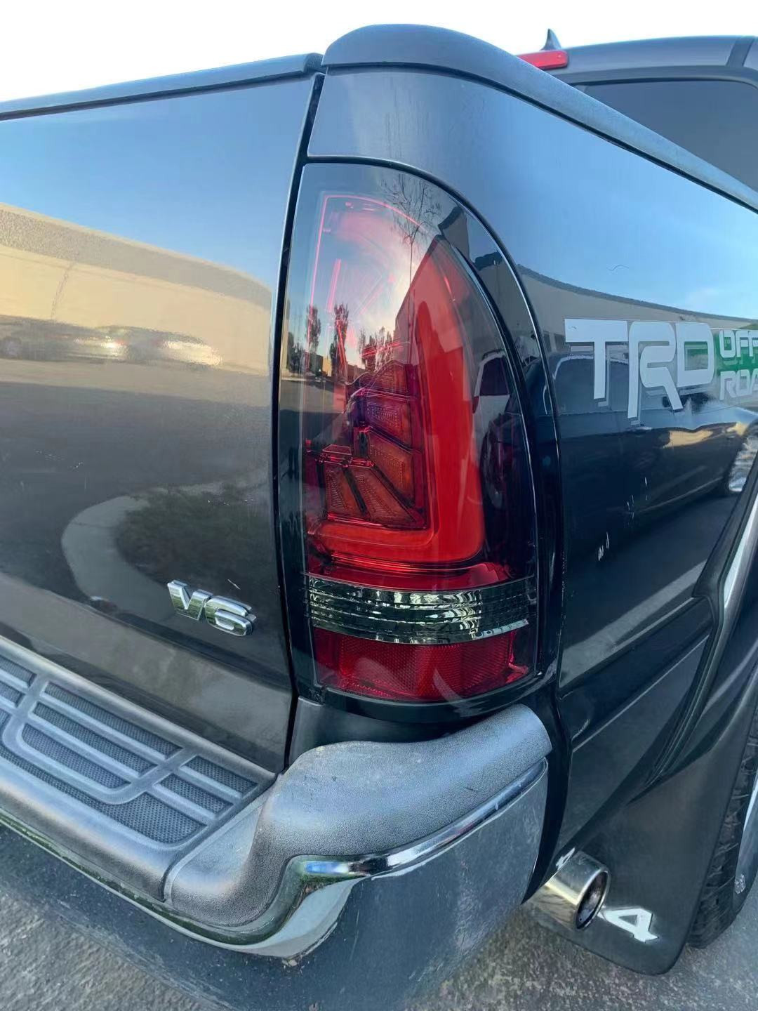 Купити Задні фари Toyota Tacoma 2005-2015 LED PRO серія червоно-димчасті AlphaRex ATL-TT05-R-RS