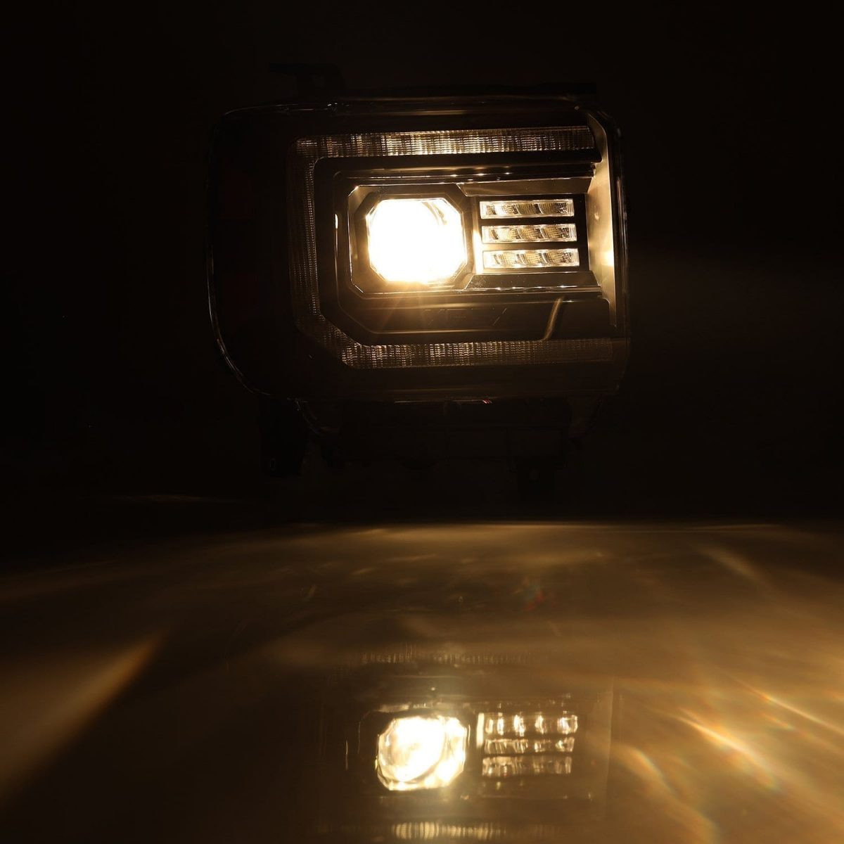 Купити Передні фари GMC Sierra 2014-2018  PRO серія колір Alpha-Black AlphaRex AHL-GS14-P-S-FLB