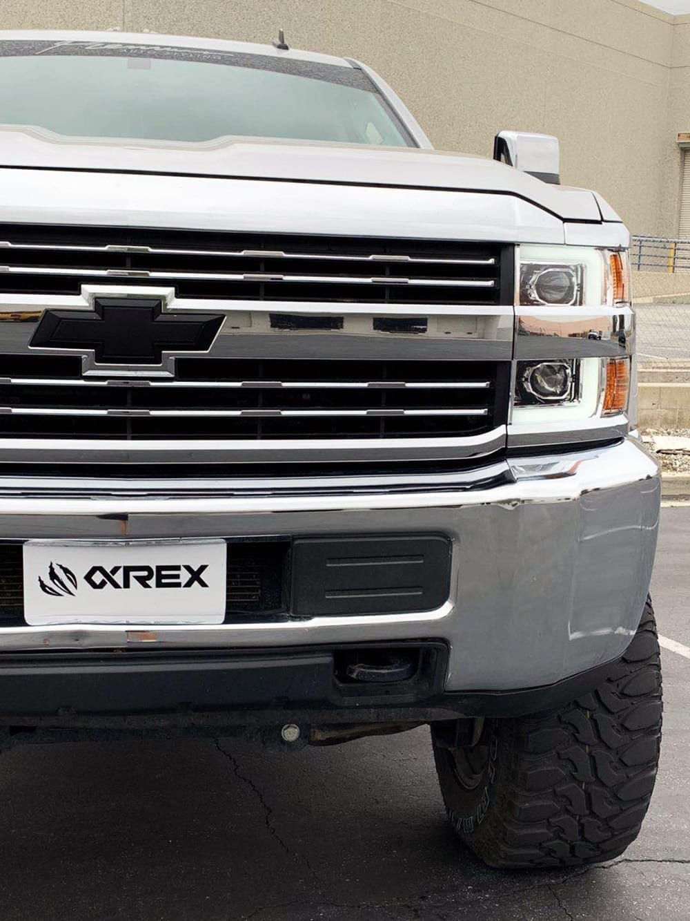 Купить Передние фары Chevrolet Silverado 3500HD 2015-2019 PRO серия хром / хром Grill вставка AlphaRex AHL-CL215-P-SA-C..