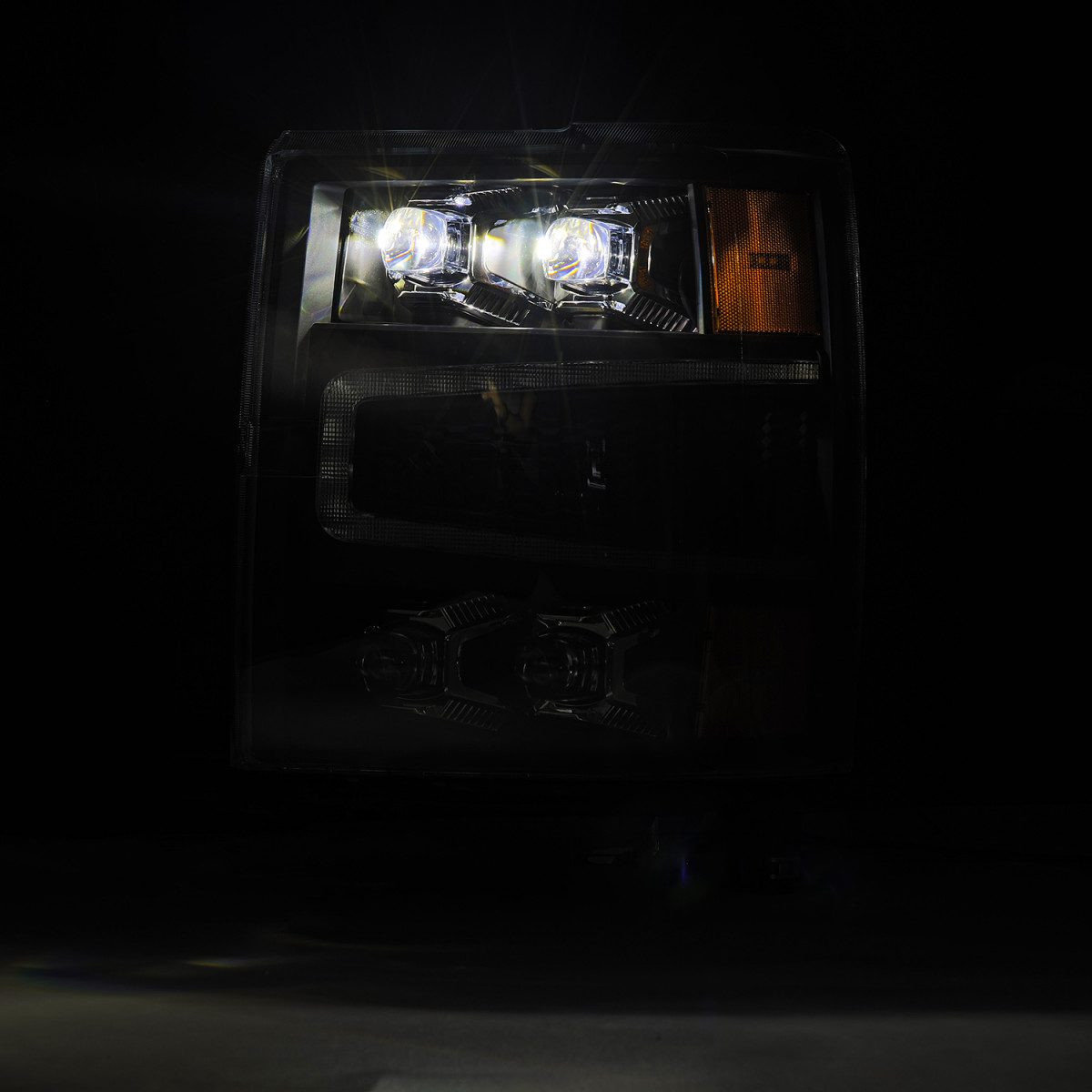 Купити Передні фари Chevrolet Silverado 1500 2014-2015 LED NOVA серія чорні AlphaRex AHL-CL14-N-B