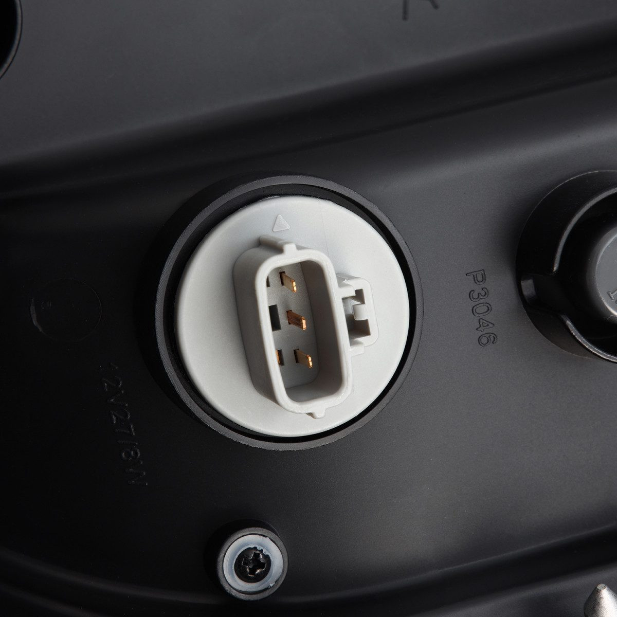 Buy Rear headlights Toyota Tundra 2014-2021 LED LUXX Series Color Alpha-Black Alpharex RTL-TUN14-SA-YS-LB