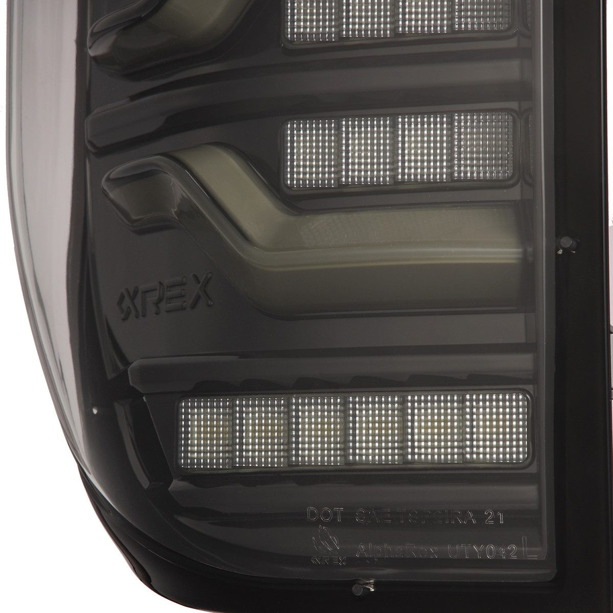 Купити Задні фари Toyota Tundra 2014-2021 LED LUXX серія чорні AlphaRex RTL-TUN14-SA-YW-BS