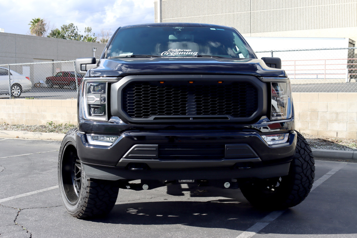 Купить Передние фары Ford F150 2021-2022 LED LUXX серия цвет Alpha-Black AlphaRex AHL-FF21-G2-PL-SA-FLB