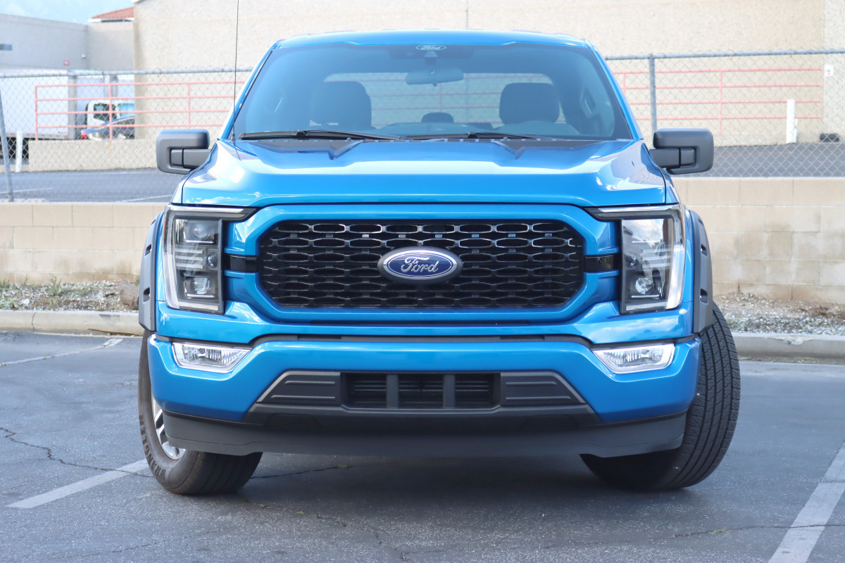 Купити Передні фари Ford F150 2021-2022  PRO серія колір Alpha-Black AlphaRex AHL-FF21-P-S-FLB