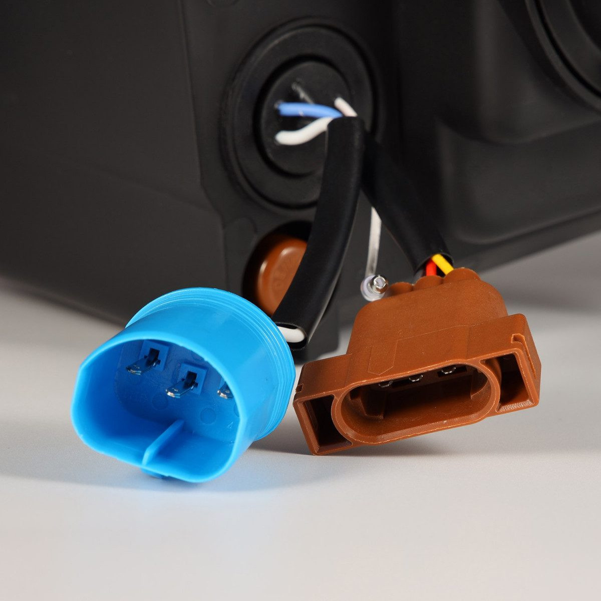 Buy Front headlights Dodge RAM 1500 Classic 2002-2005 LED NOVA CHRM CHRME ALPHARAREX AHL-DR02-N-C