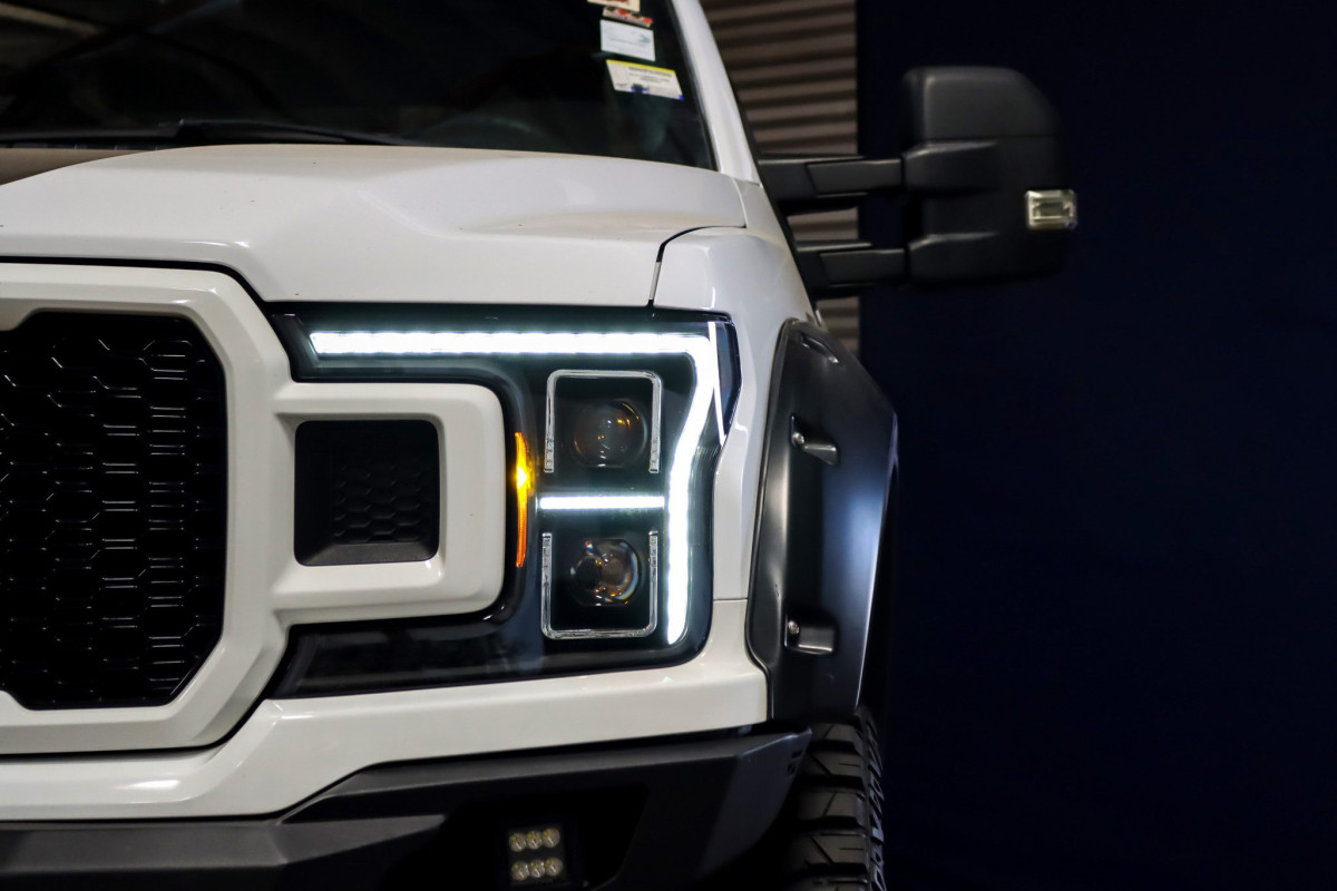 Купити Передні фари Ford F150 2018-2020 LED G2 Style LUXX серія чорні AlphaRex AHL-FF18-G2-PL-SA-B